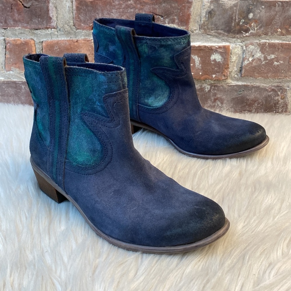 Lucky Brand Women's Navy & Teal Suede Ankle Booties